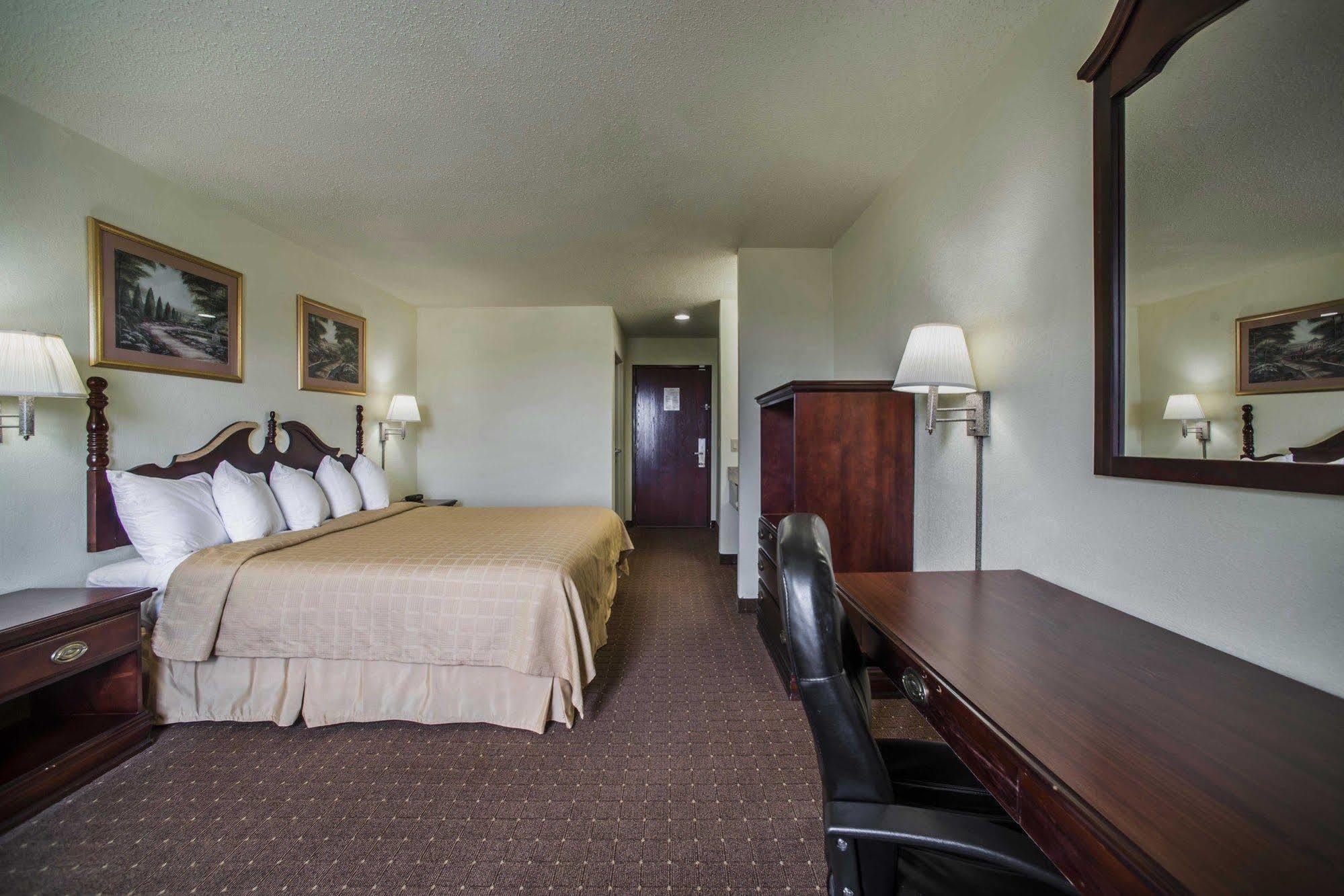 Quality Inn Harrisburg Kültér fotó